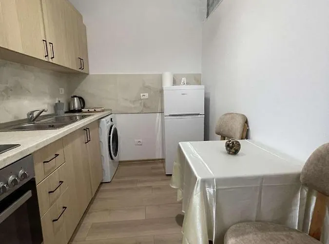 Finesse Komuna E Parisit